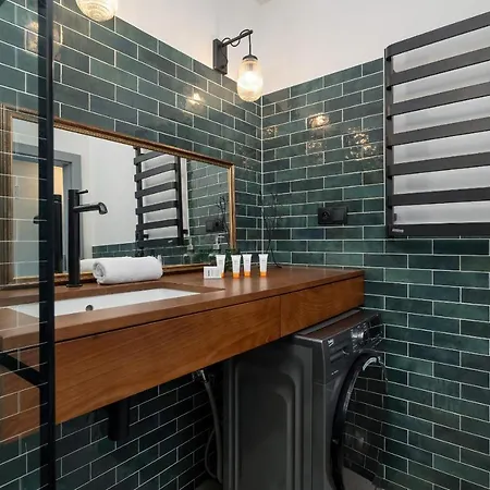 Solna Cracow Air-conditioned With Balcony By Renters Apartment Krakow