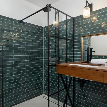 Solna Cracow Air-conditioned With Balcony By Renters Apartment Krakow