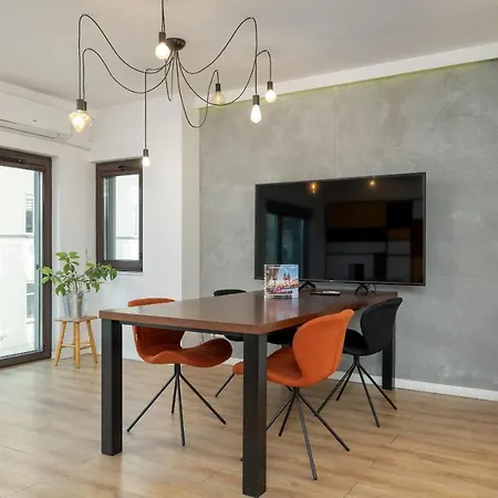 Solna Cracow Air-conditioned With Balcony By Renters